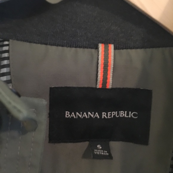 Military style travel jacket from Banana Republic - Picture 2 of 4